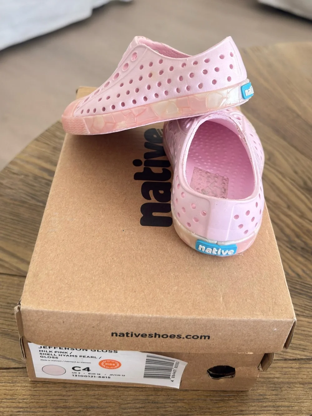 Native Kids Water Shoes in Light Pink with Iridescent Toe